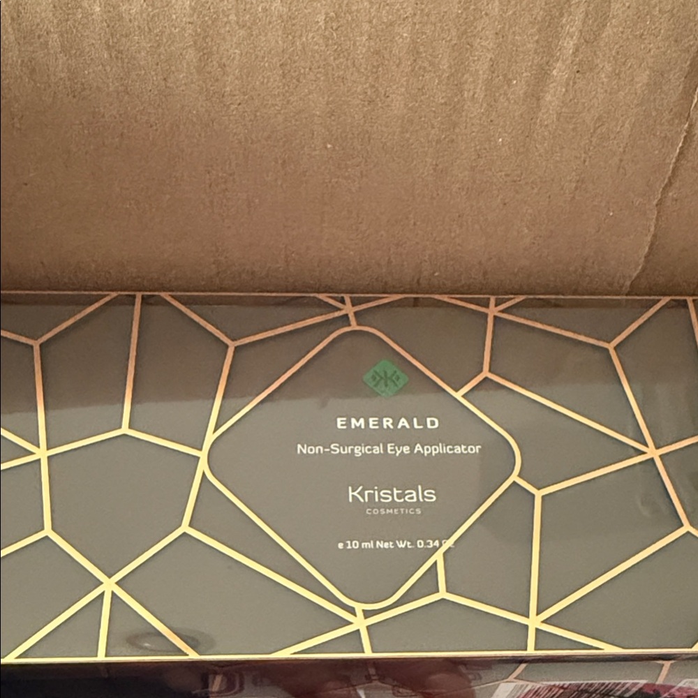 Emerald Eye Applicator Box — Green and Gold Accents